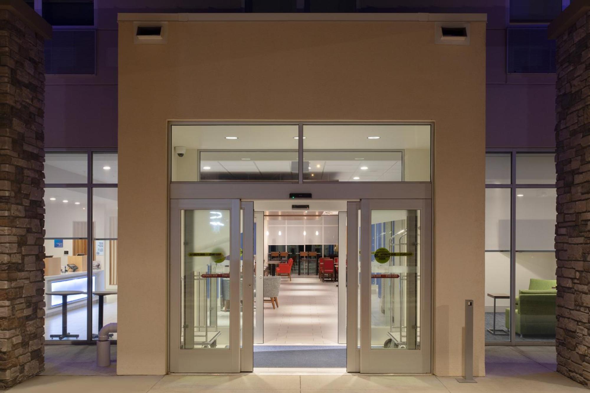 Holiday Inn Express & Suites Sioux City North - Event Center By Ihg Dakota Dunes Exterior foto