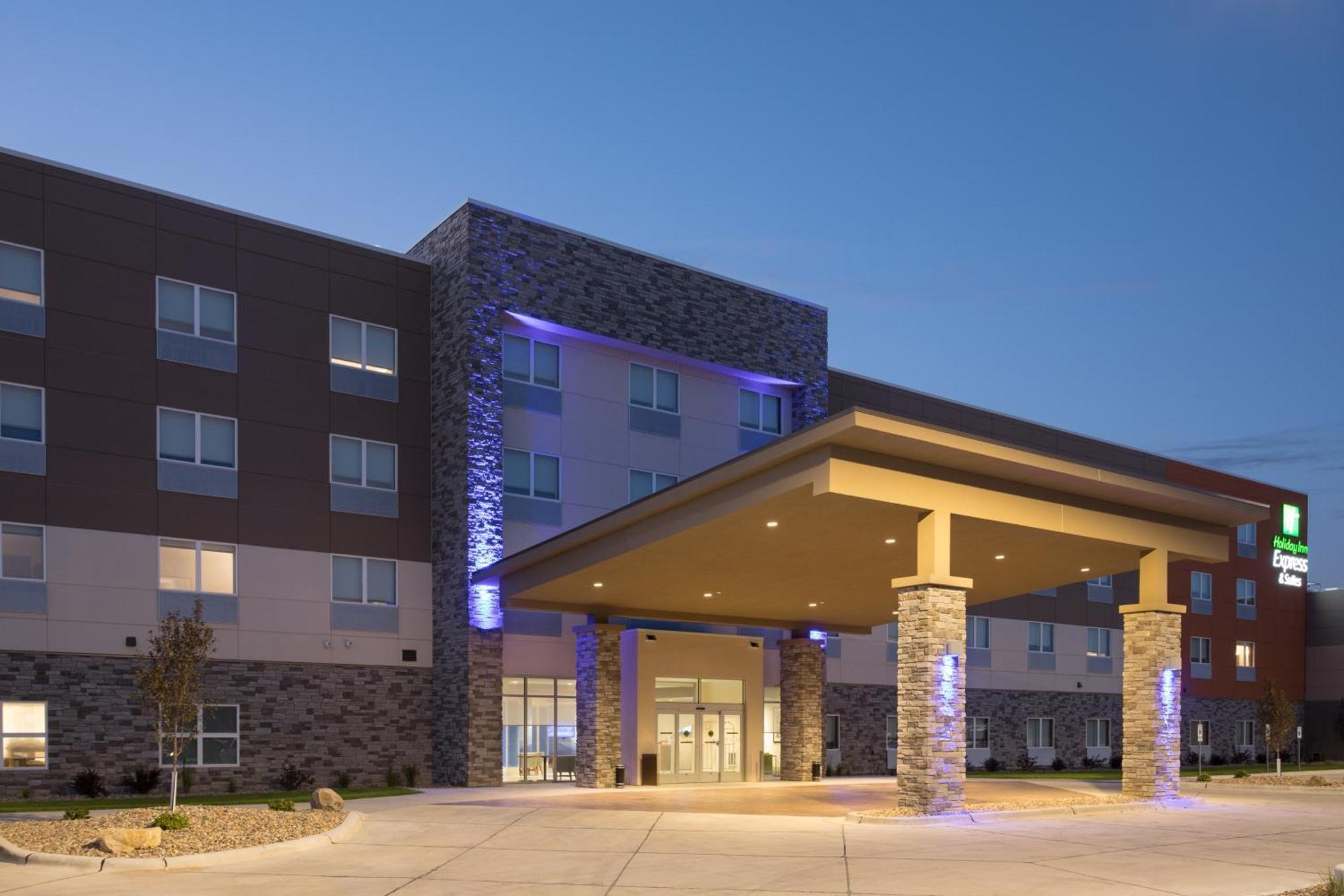 Holiday Inn Express & Suites Sioux City North - Event Center By Ihg Dakota Dunes Exterior foto